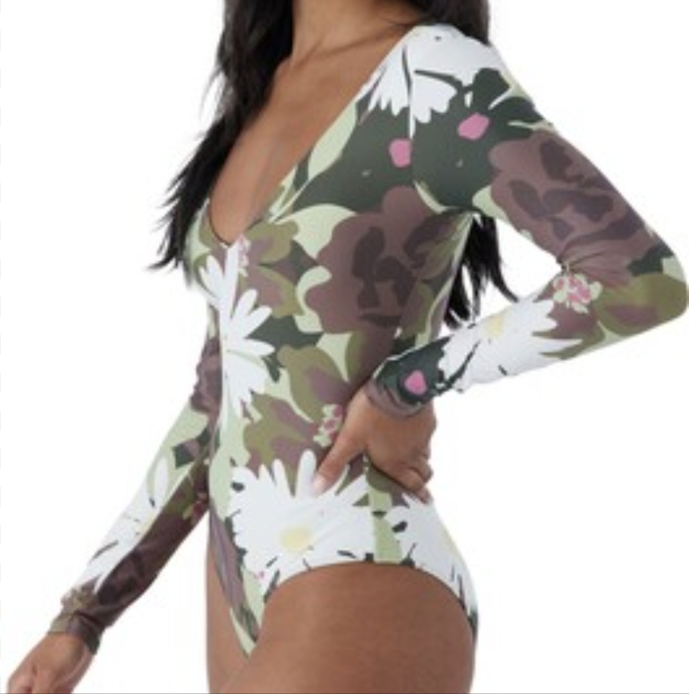 O'Neill Tamara Floral San Marco Surf Long Sleeve Swimsuit Surf Size Small NWT